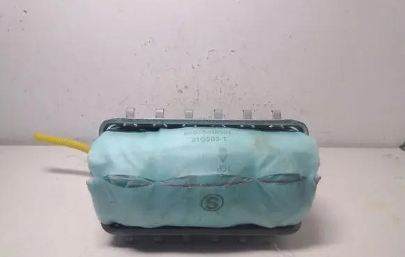 Passenger airbag