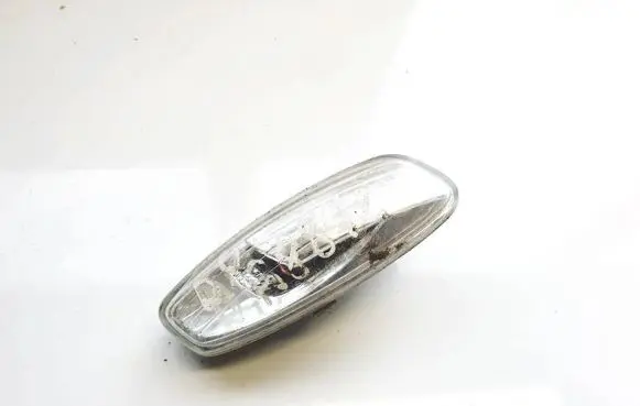 Citroen C4 Grand Picasso Front fender indicator light 0105033