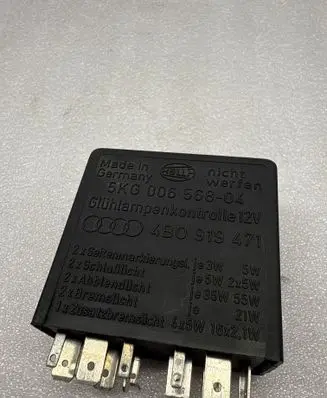 Volkswagen PASSAT B5.5 Other relay 5KG00656804 4B0919471
