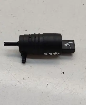 BMW 5 E39 Windscreen/windshield washer pump 20151115 23113