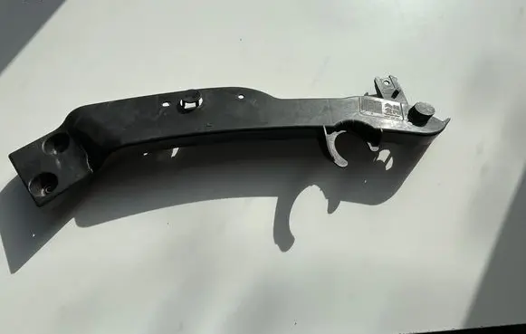 Opel Combo E Headlight/headlamp mounting bracket 9830521680