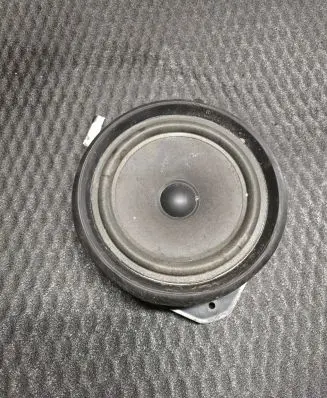 Audi A4 S4 B7 8E 8H Front door speaker 8E0036411