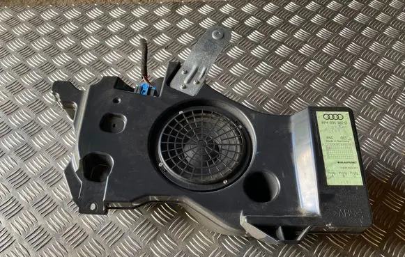 Audi A3 S3 8P Subwoofer speaker 8P4035382D