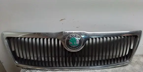 Skoda Octavia Mk2 (1Z) Front grill 11391300