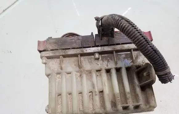 Opel Zafira A Fan control module 24462346 15408375