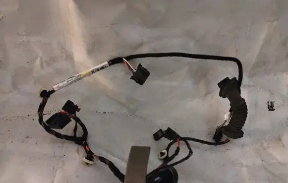 Skoda Yeti (5L) Rear door wiring loom 5L0971161AB