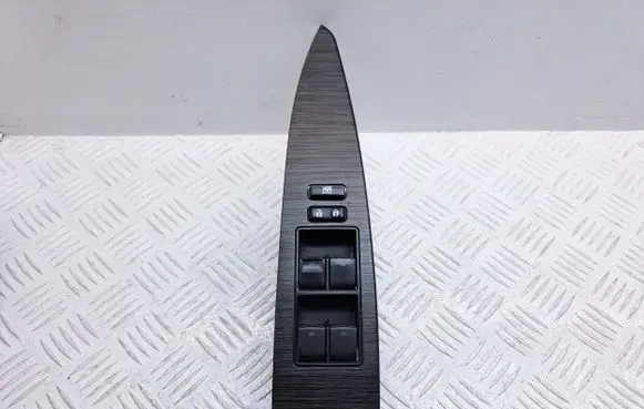 Toyota Avensis T270 Electric window control switch 7423205210 8404005020