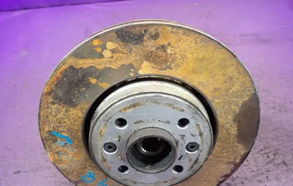 Renault Megane II Front wheel hub spindle knuckle
