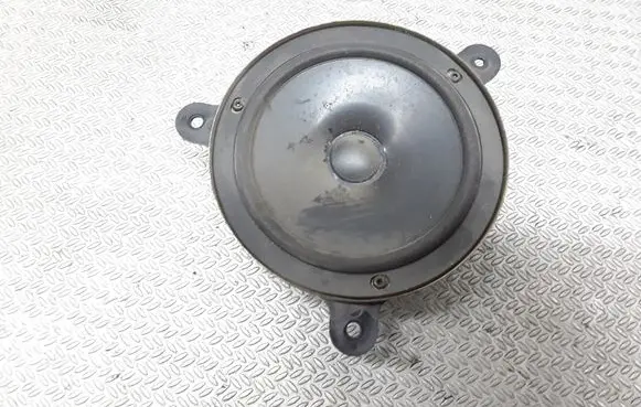 Subaru Outback Rear door speaker