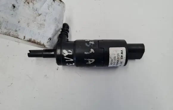 Volkswagen PASSAT B6 Headlight washer pump 3B7955681