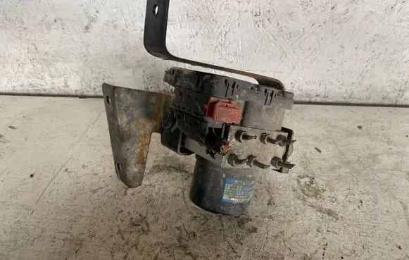 Hyundai Santa Fe ABS Pump 9566026500