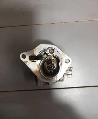 Renault Kangoo I Vacuum pump 72238912D 8200113585 03T1306431