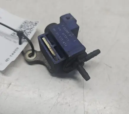 Opel Vectra B Vacuum valve 90573434