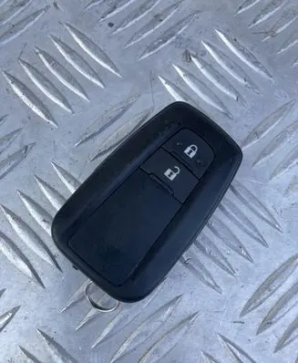 Toyota Prius (XW50) Ignition key/card PK12788