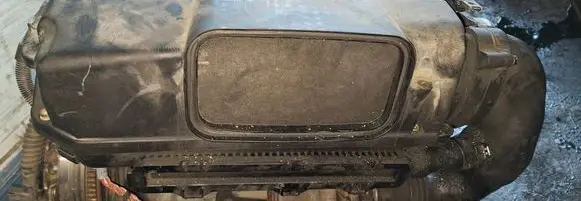 BMW 1 E81 E87 Air filter box