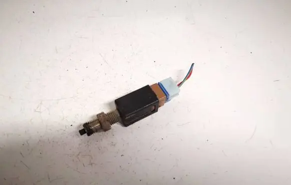 Nissan Primera Brake pedal sensor switch