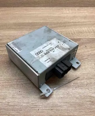 Audi A4 S4 B7 8E 8H Sound amplifier 8E9035223