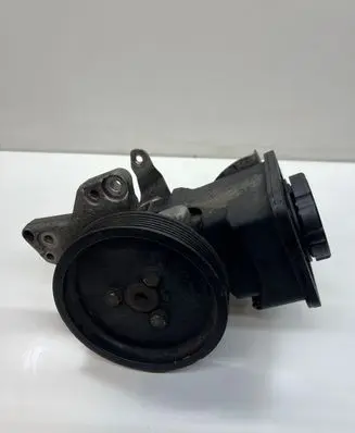BMW 3 E46 Power steering pump 7692974519 675657501E 14904