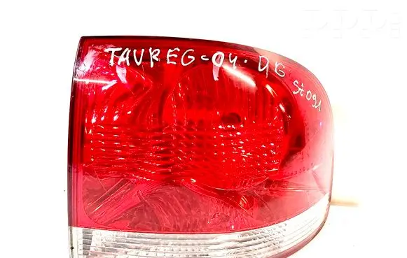 Volkswagen Touareg I Rear/tail lights 7L6945096K