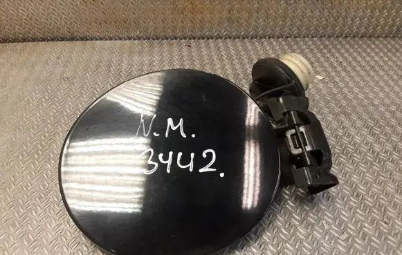 Nissan Murano Z50 Fuel tank cap lock