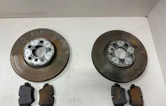 BMW 2 F45 Brake discs and calipers set 
