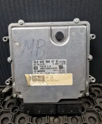 Mercedes-Benz GLE (W166 - C292) Engine control unit/module A6429004701 A6429012100 0281031184