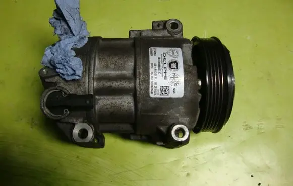 Alfa Romeo Giulietta Air conditioning (A/C) compressor (pump) 50509534