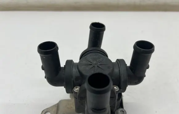 Audi Q8 e-tron Electric auxiliary coolant/water pump 4KE963375P