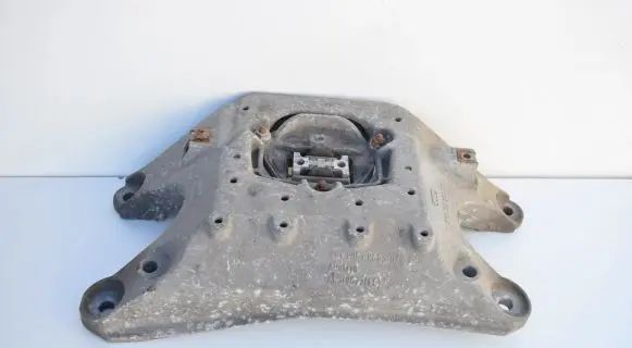 Audi A4 S4 B8 8K Engine mounting bracket 8K0399151