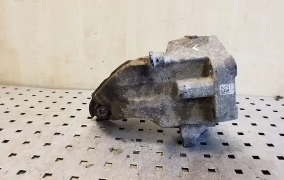 Mercedes-Benz C W204 Engine mounting bracket A6512230004
