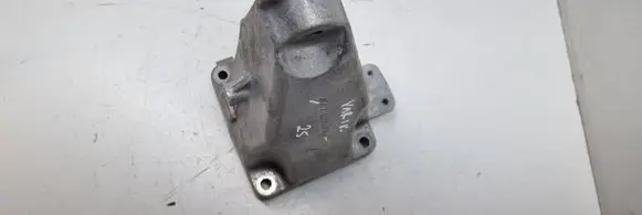 Mercedes-Benz C W205 Engine mounting bracket A2742231004