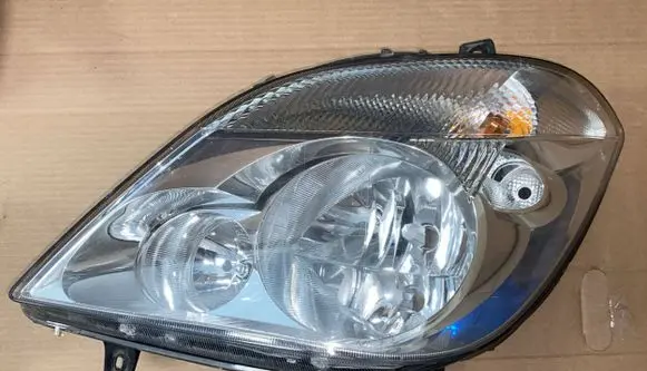 Mercedes-Benz Sprinter W906 Headlight/headlamp A9068200561