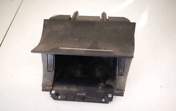Skoda Octavia Mk2 (1Z) Car ashtray 1z1863077a 1z1857962b