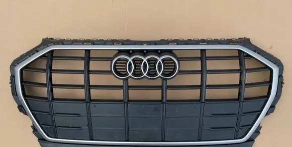Audi Q5 SQ5 Front bumper upper radiator grill