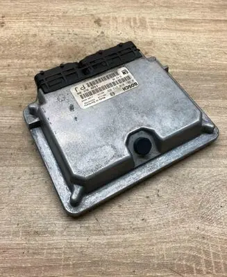 Opel Omega B2 Engine control unit/module ECU 24417198 0281010273