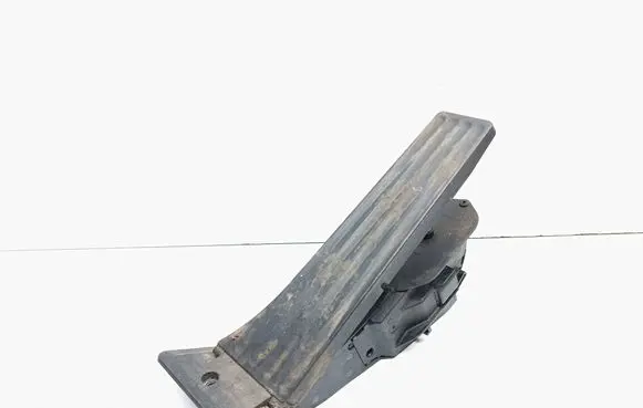 BMW 2 F46 Accelerator throttle pedal 6860000 35426860000