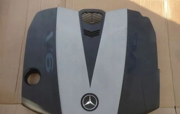 Mercedes-Benz E W212 Engine cover (trim) A6420106467