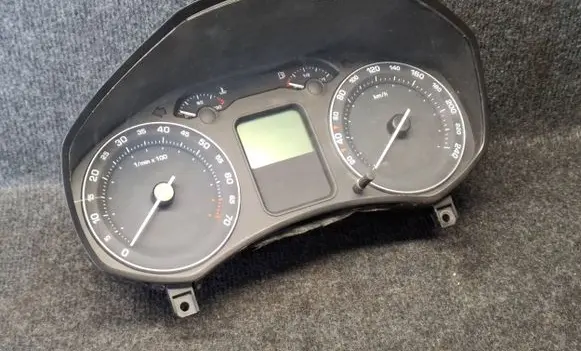 Skoda Octavia Mk2 (1Z) Speedometer (instrument cluster) 1Z0920810B