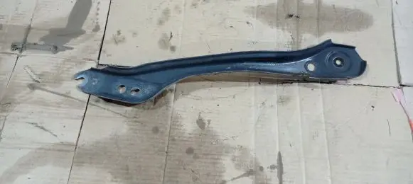 Other rear suspension part