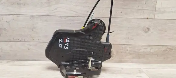 Toyota Corolla Verso AR10 Rear door lock 