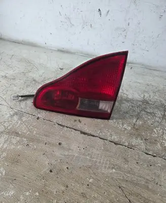 Tailgate rear/tail lights