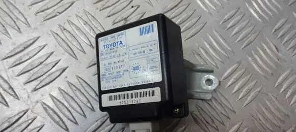 Toyota Yaris Verso Sliding door control unit/module 89741-52020