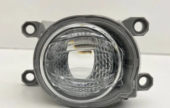 Toyota RAV 4 (XA40) Front fog light 12643 12V4 8121152140