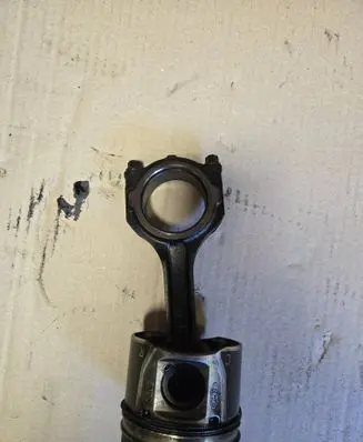 Ford Galaxy Piston with connecting rod 6G9Q