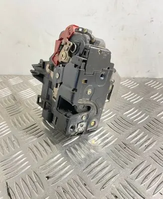 Audi A4 S4 B6 8E 8H Front door lock 8E1837016C