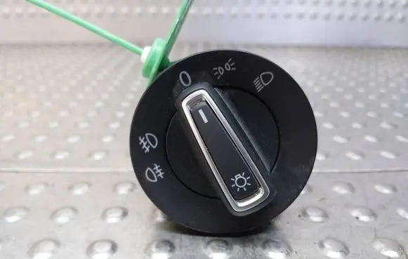 Volkswagen Golf VII Light switch S26380330 5G0941431AH