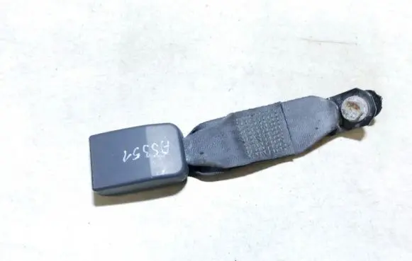 Rear seatbelt buckle