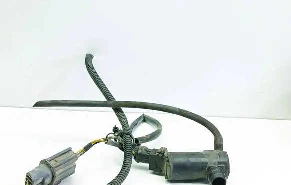 Volvo S80 Windscreen/windshield washer pump 