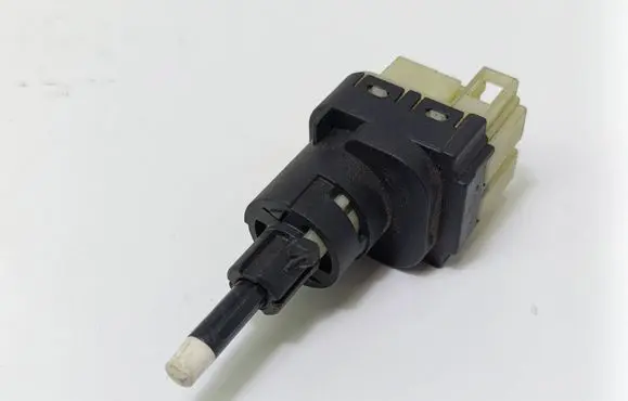 Volkswagen PASSAT B5.5 Brake pedal sensor switch 1K2945511