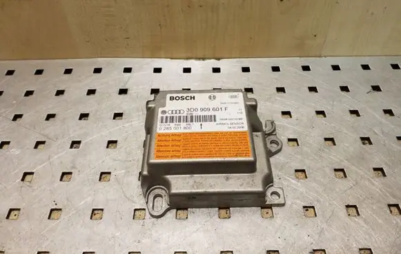 Volkswagen Touareg I Airbag control unit/module 3D0909601F 0285001800